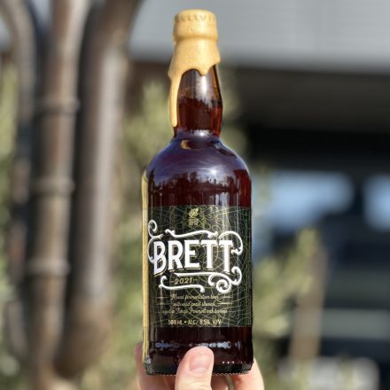 BRETT MATURED IN WOODEN BARREL 8,5% • 2021 •