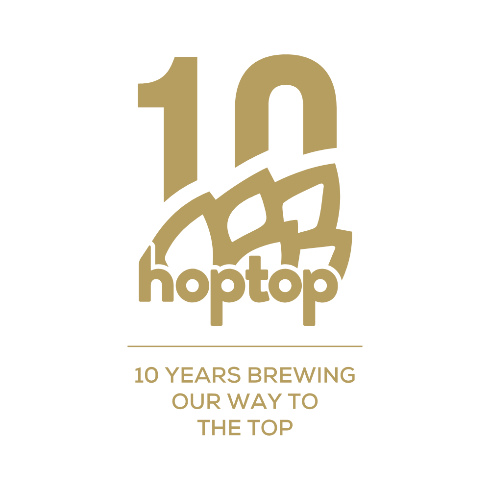 HopTop 10 — jubileumi logó. 10 years brewing our way to the top.